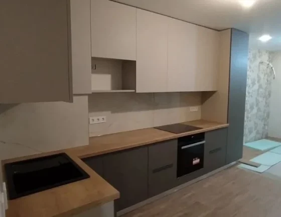 Угловая кухня в современном стиле, матовый акрил